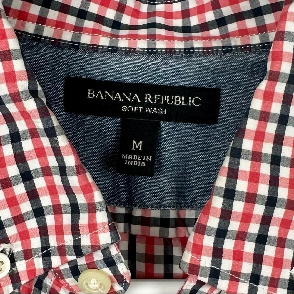 Banana Republic - Men's - Short Sleeve Button Up Plaid Shirt Soft Wash - Medium